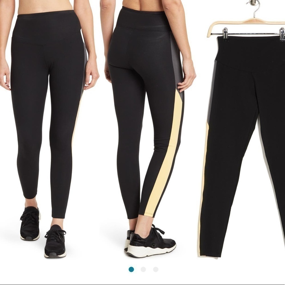 Two Color Stripe Legging